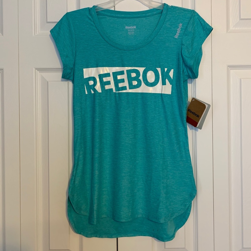🌟2/$15🌟 NWT Reebok workout tee